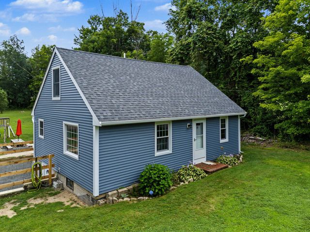 10 Academy Avenue, Atkinson, NH 03811