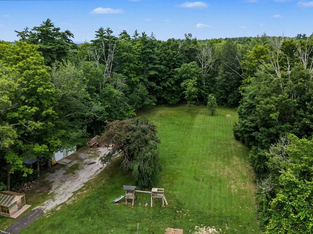 10 Academy Avenue, Atkinson, NH 03811