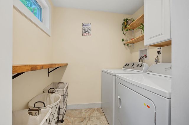 10 Academy Avenue, Atkinson, NH 03811