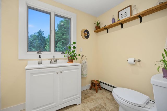 10 Academy Avenue, Atkinson, NH 03811