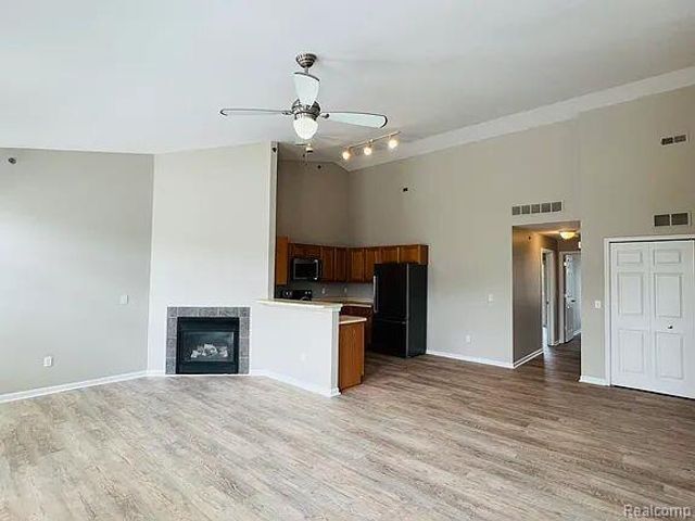 14381 Vauxhall Drive, Sterling Heights, MI 48313