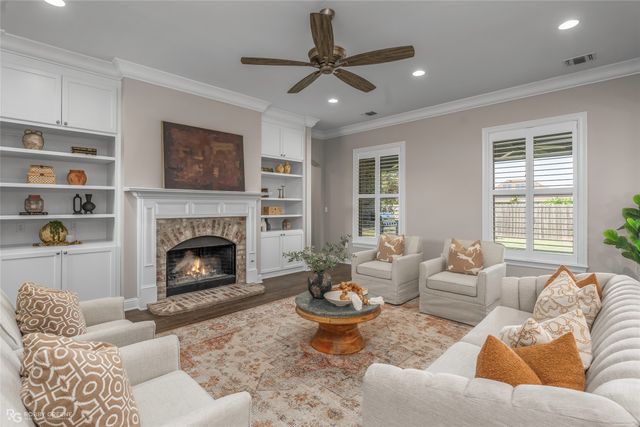 249 Peregrine Way, Bossier City, LA 71112