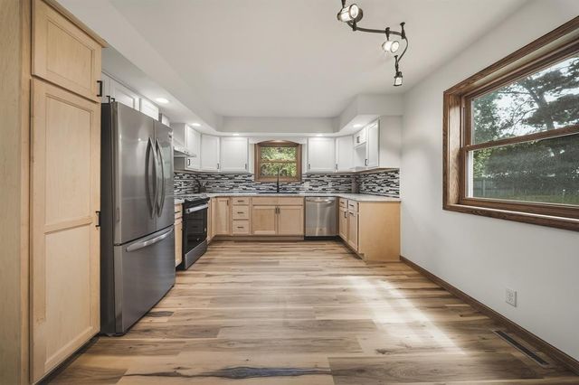 727 Rassbach Street, Eau Claire, WI 54701