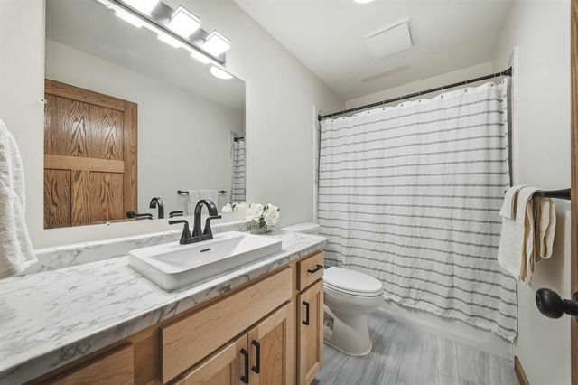 727 Rassbach Street, Eau Claire, WI 54701