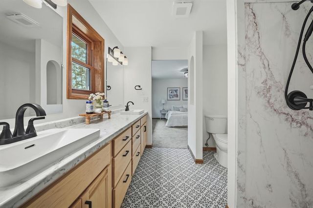 727 Rassbach Street, Eau Claire, WI 54701
