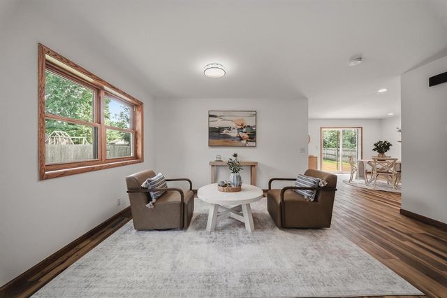 727 Rassbach Street, Eau Claire, WI 54701