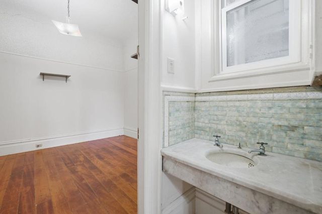 2327 Bryant Street, San Francisco, CA 94110