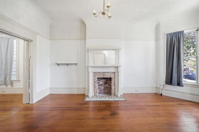 2327 Bryant Street, San Francisco, CA 94110