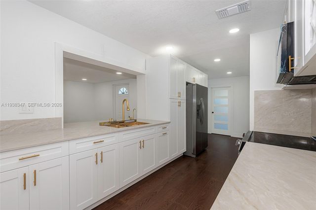 4360 NW 4th Street, Plantation, FL 33317