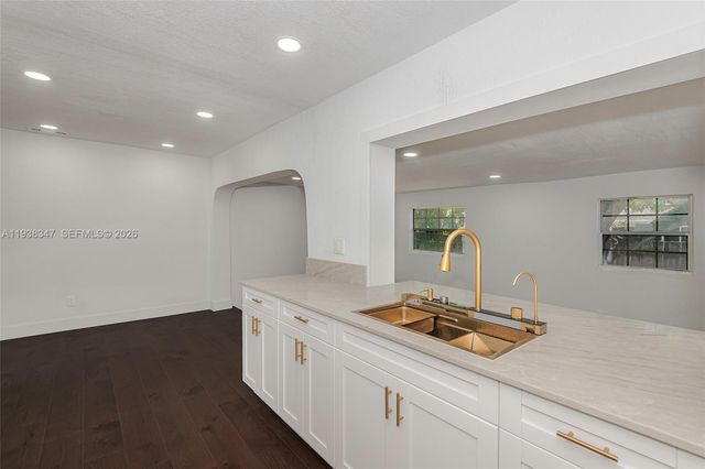 4360 NW 4th Street, Plantation, FL 33317