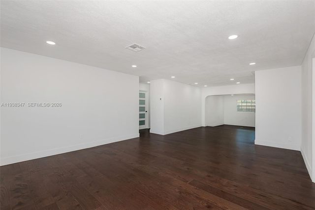 4360 NW 4th Street, Plantation, FL 33317