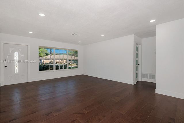 4360 NW 4th Street, Plantation, FL 33317