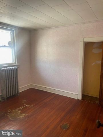 3509 MONTROSE AVE, Reading, PA 19605