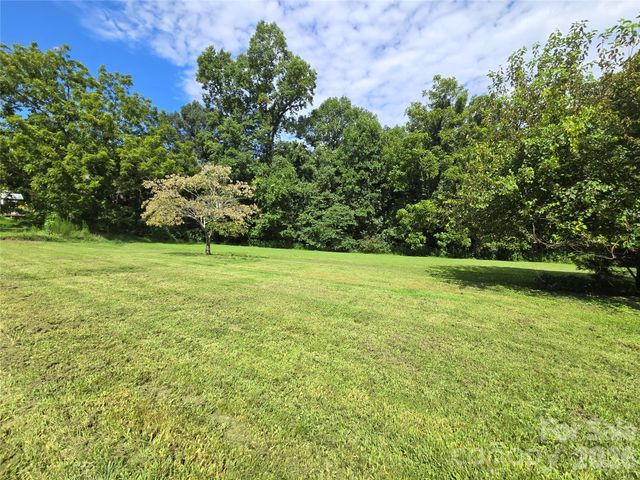 305 Oakland Avenue Avenue, Morganton, NC 28655