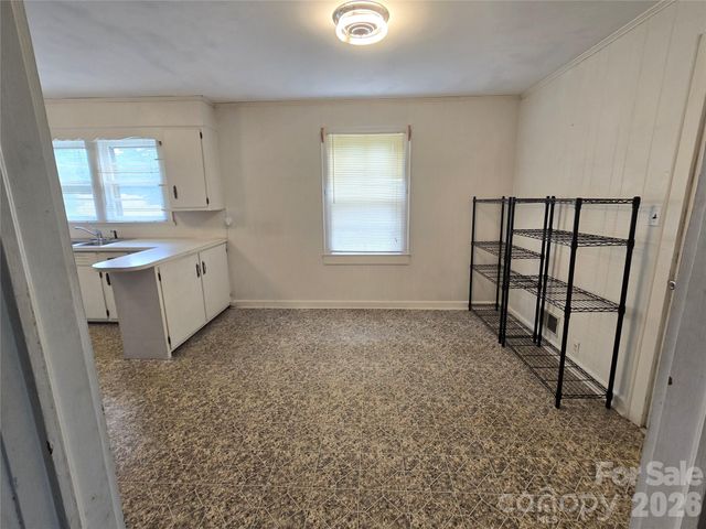 305 Oakland Avenue Avenue, Morganton, NC 28655