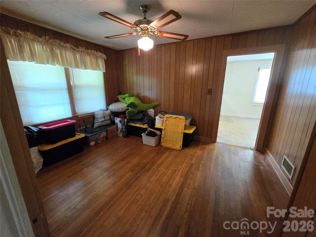 305 Oakland Avenue Avenue, Morganton, NC 28655