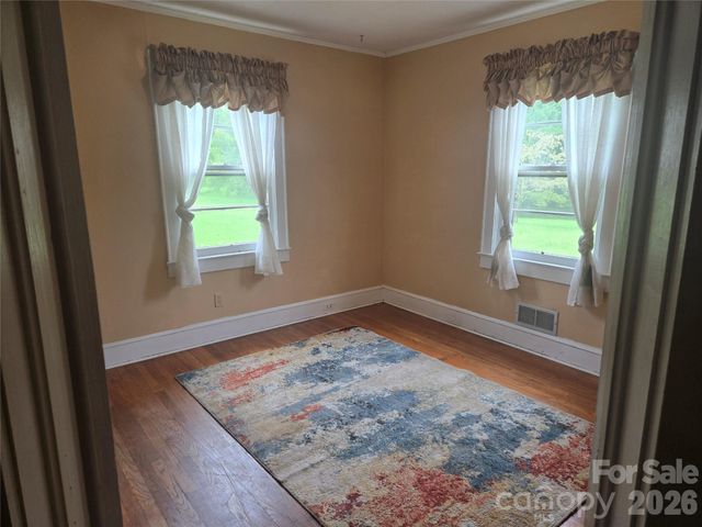 305 Oakland Avenue Avenue, Morganton, NC 28655