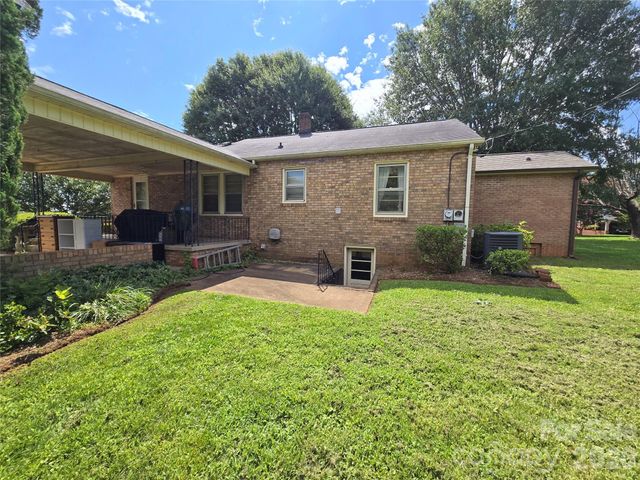 305 Oakland Avenue Avenue, Morganton, NC 28655