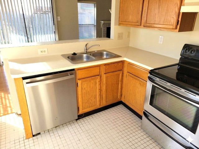 6301 Fairlane Drive, Arlington, TX 76001