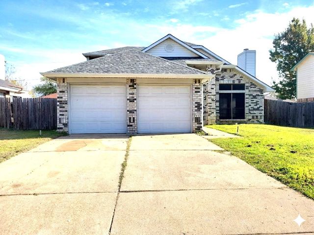 6301 Fairlane Drive, Arlington, TX 76001