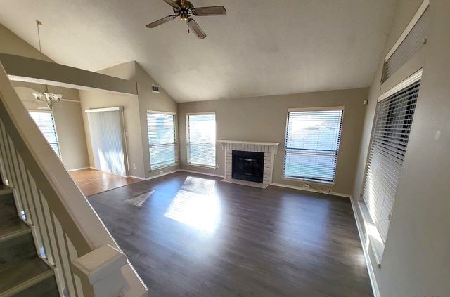 6301 Fairlane Drive, Arlington, TX 76001