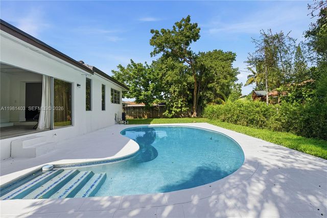 10845 Peachtree Dr 10845, Miami, FL 33161