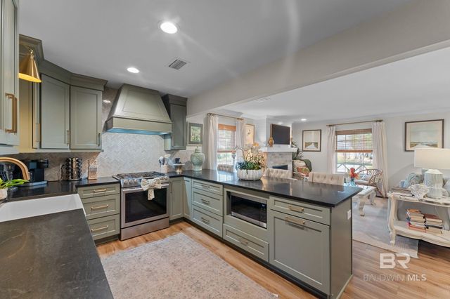 208 Pecan Avenue, Fairhope, AL 36532