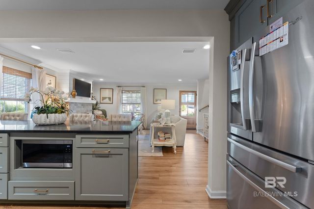 208 Pecan Avenue, Fairhope, AL 36532