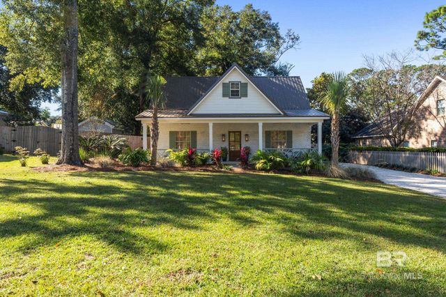 208 Pecan Avenue, Fairhope, AL 36532