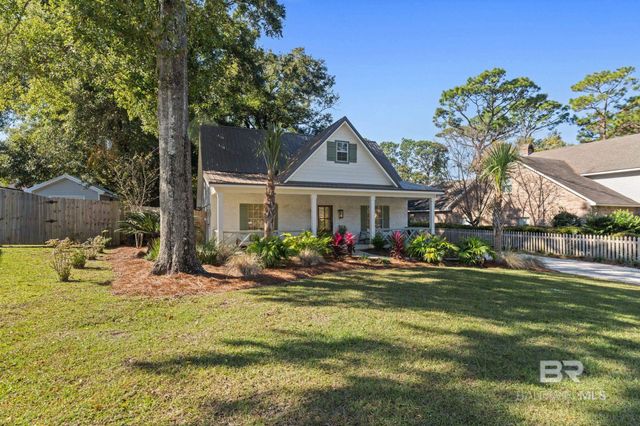 208 Pecan Avenue, Fairhope, AL 36532