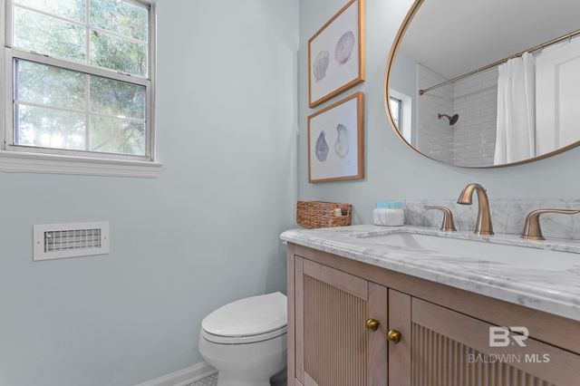 208 Pecan Avenue, Fairhope, AL 36532