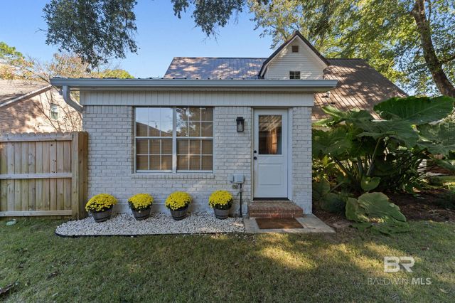 208 Pecan Avenue, Fairhope, AL 36532