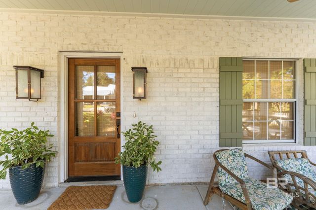 208 Pecan Avenue, Fairhope, AL 36532