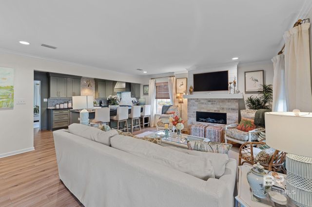 208 Pecan Avenue, Fairhope, AL 36532