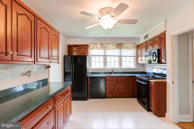 384 N 26TH ST, Camp Hill, PA 17011