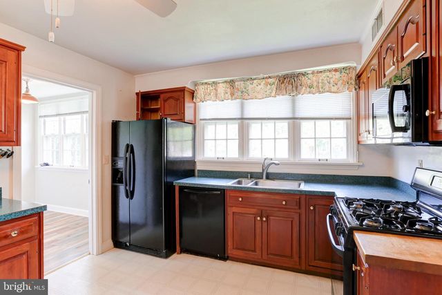 384 N 26TH ST, Camp Hill, PA 17011