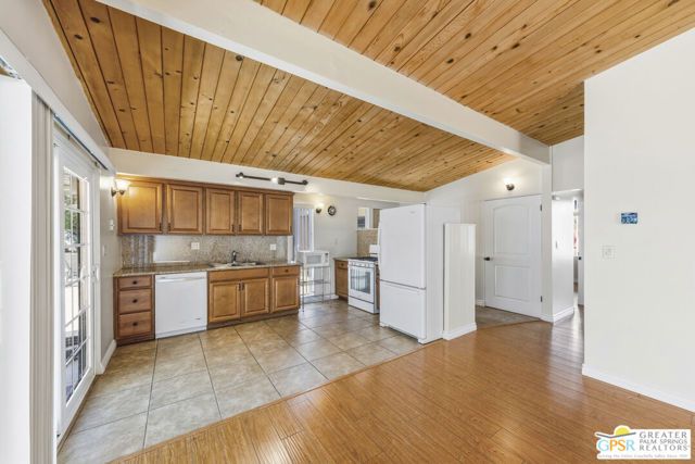 889 E Janet Circle, Palm Springs, CA 92262
