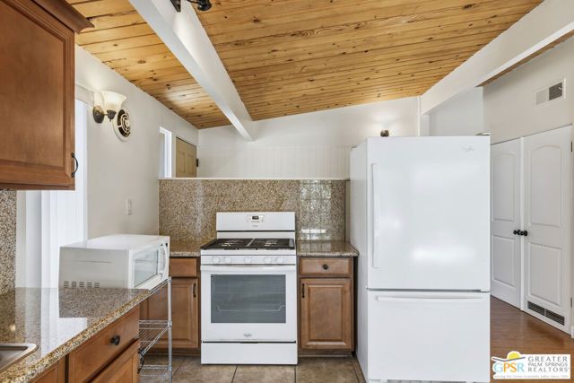 889 E Janet Circle, Palm Springs, CA 92262