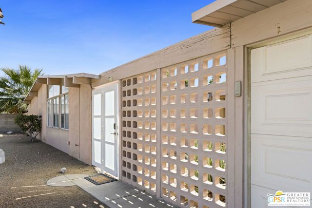 889 E Janet Circle, Palm Springs, CA 92262
