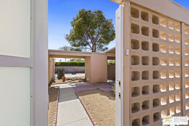 889 E Janet Circle, Palm Springs, CA 92262