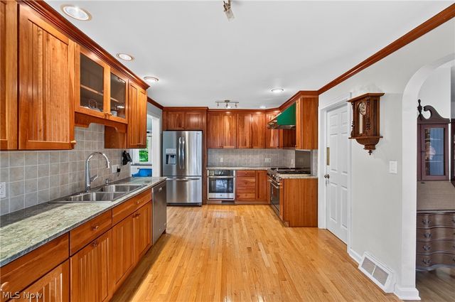 5630 N Island Drive NW, Canton, OH 44718