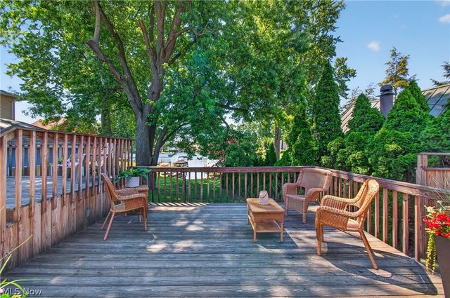 5630 N Island Drive NW, Canton, OH 44718