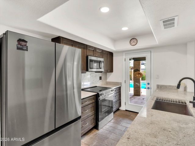 5019 W CAROL Avenue, Glendale, AZ 85302