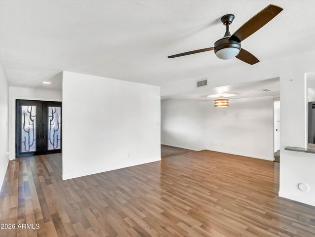 5019 W CAROL Avenue, Glendale, AZ 85302
