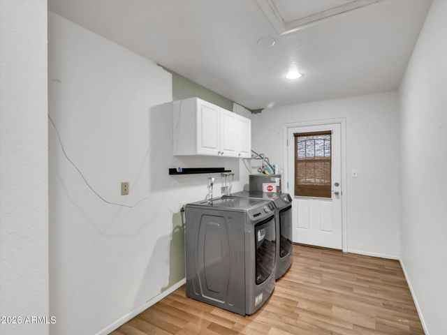 5019 W CAROL Avenue, Glendale, AZ 85302