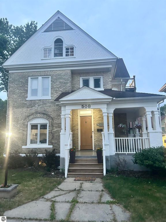 Image 2 of property listing at 508 S University Avenue, Mt Pleasant, MI 48858