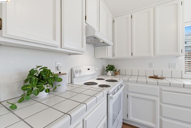 2059 Truman Ln, Oakley, CA 94561
