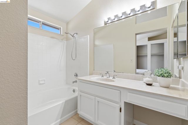 2059 Truman Ln, Oakley, CA 94561