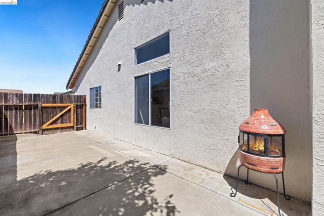 2059 Truman Ln, Oakley, CA 94561