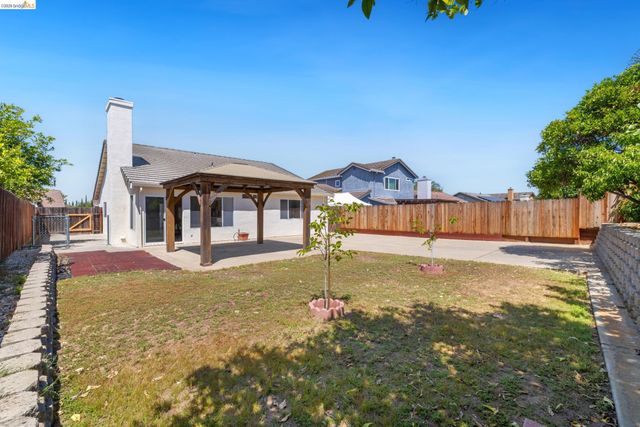 2059 Truman Ln, Oakley, CA 94561